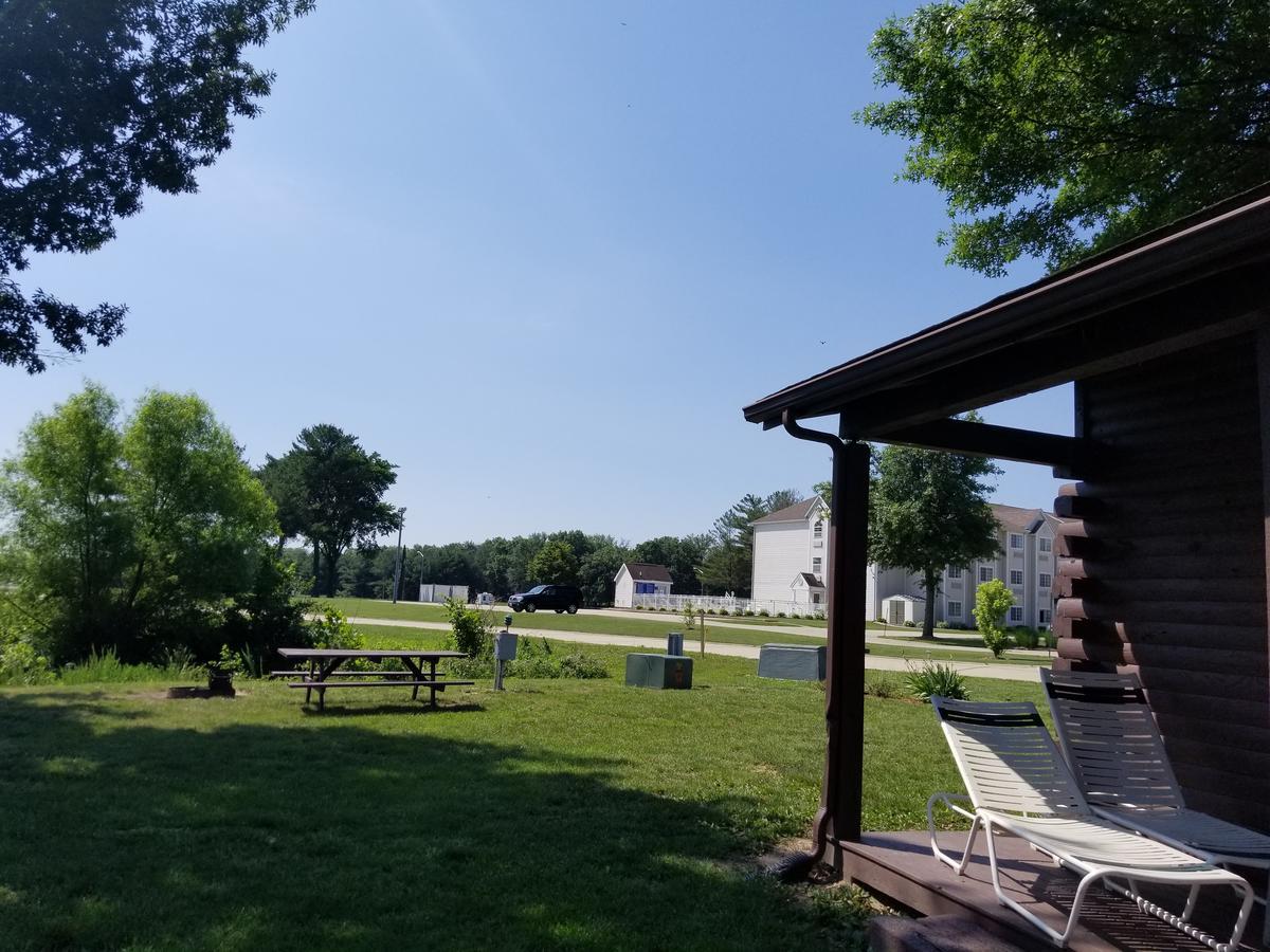 Mariner's Village Resort Carlyle Esterno foto