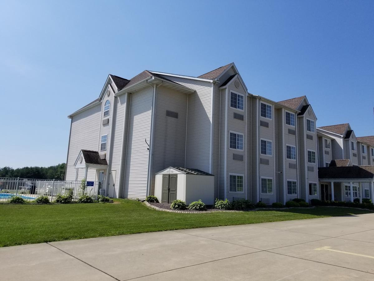 Mariner's Village Resort Carlyle Esterno foto