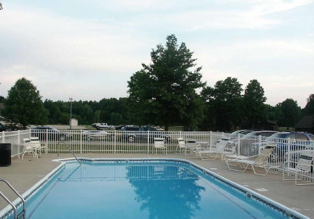Mariner's Village Resort Carlyle Esterno foto