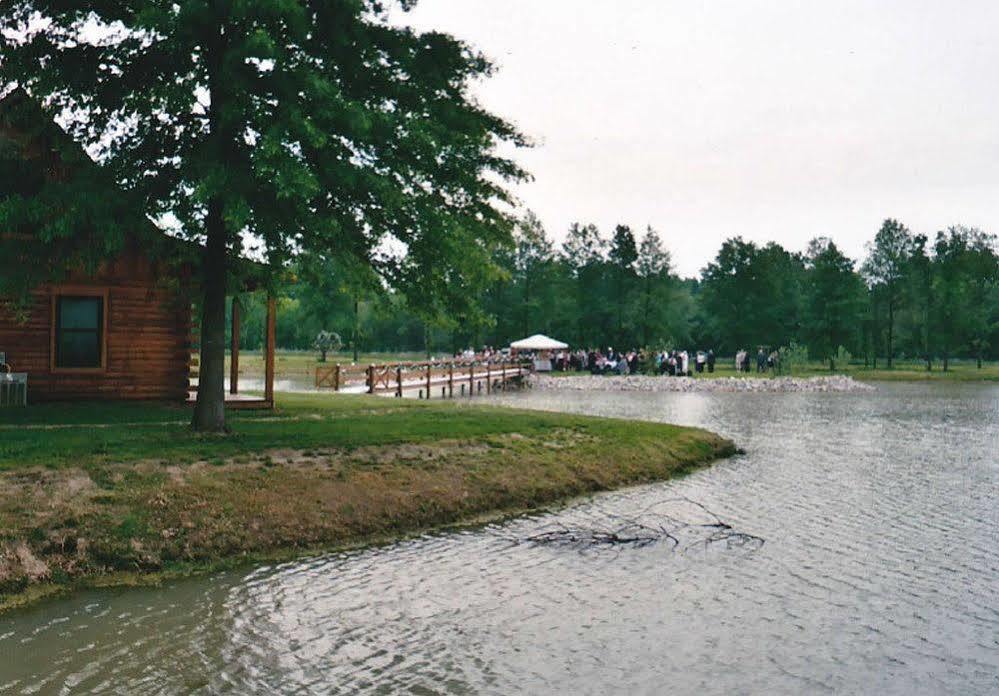 Mariner's Village Resort Carlyle Esterno foto